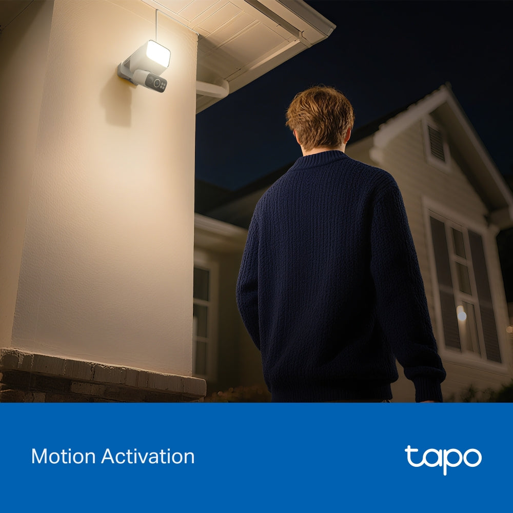 Tapo C615F KIT | Solar-Powered Floodlight Pan/Tilt Security Camera Kit